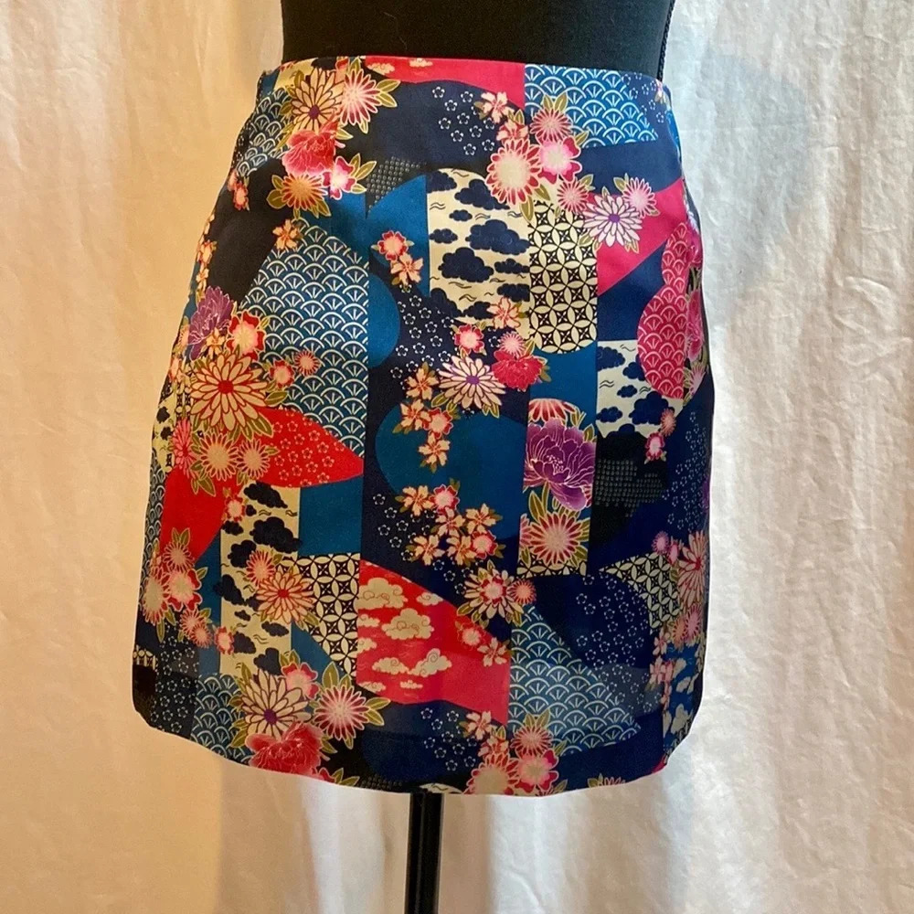 Zara PRINTED SATIN EFFECT MINI SKIRT Size XS- NWOT - Picture 4 of 4